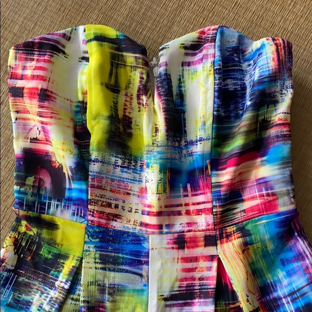Colorful strapless structured jumpsuit - Picture 7 of 9